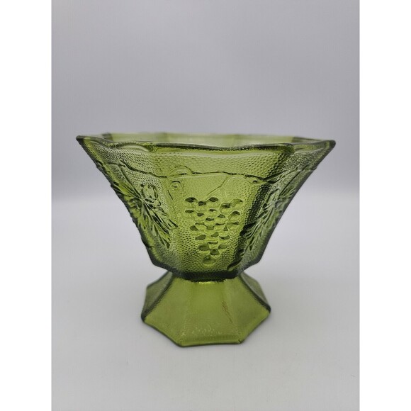 Anchor Hocking Green Grape Vine Candy Dish Octagon Footed Pedestal Glass Vintage - Picture 2 of 12